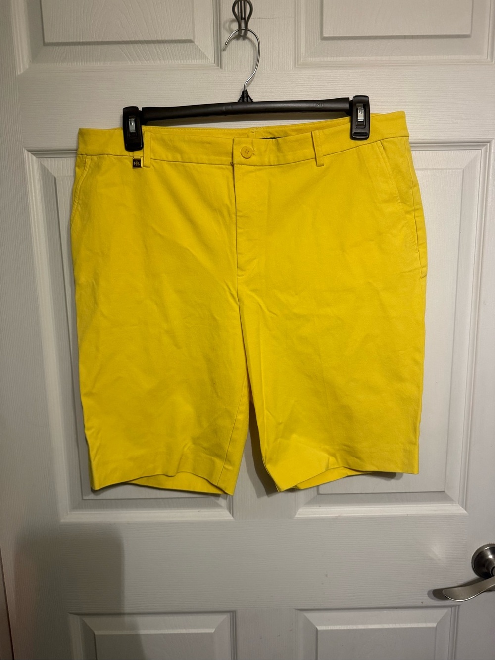 Woman’s Ralph Lauren Yellow Long Shorts Bermuda Shorts